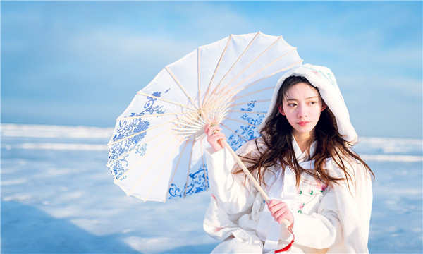 平江试管代怀生子多少钱一个？助孕之路的费用分析与方案选择
